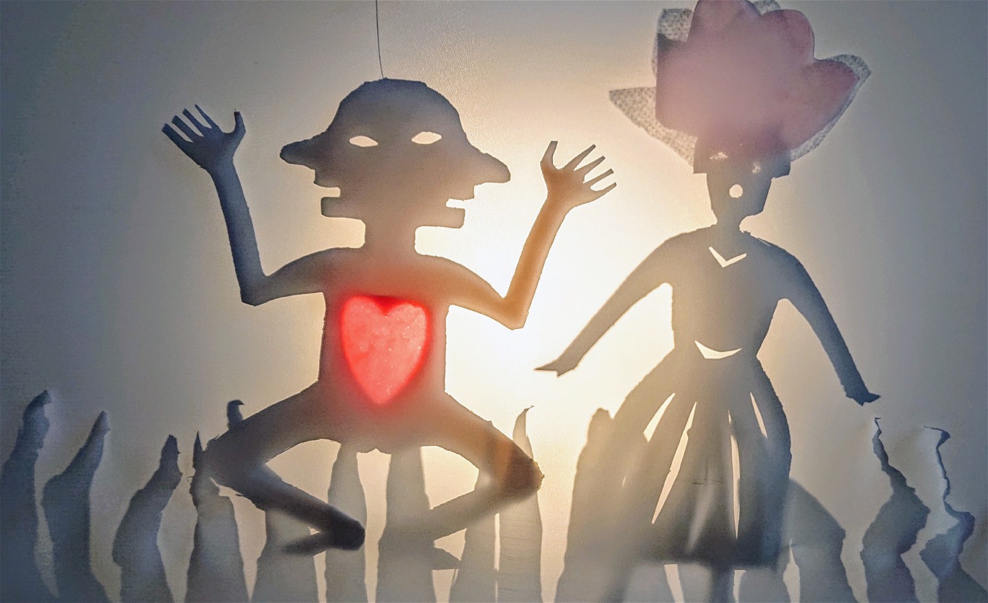 Bilden föreställer skuggspelsfigurer