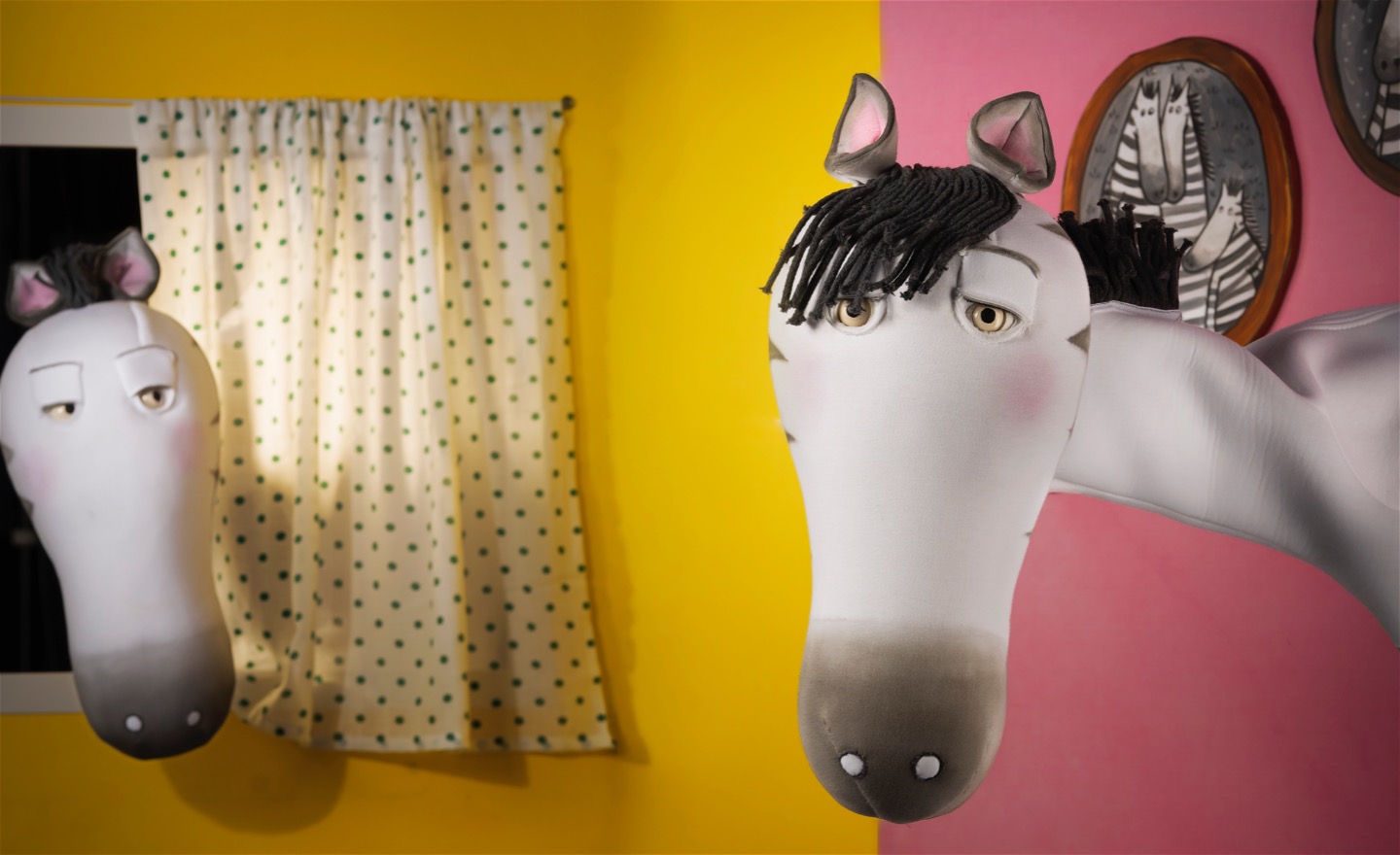 Treo, Enis & en till. Premiär 20 sep 2025. Efter boken med samma namn av Maria Nilsson Thore. 