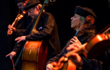 Familjen Stråke/ F Ekdahl Musikproduktion KB