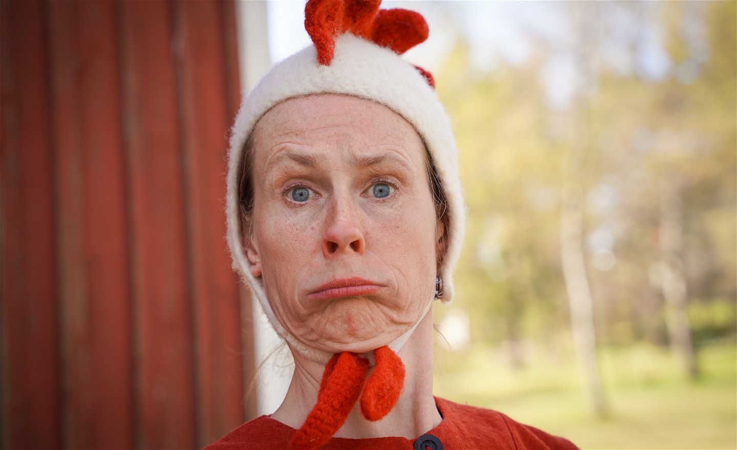 Micaela Iförd tuppmössa