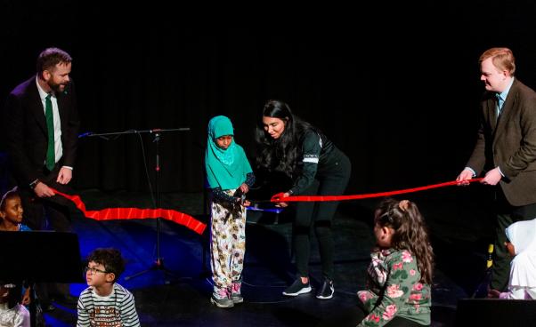 Melody Farshin och flicka